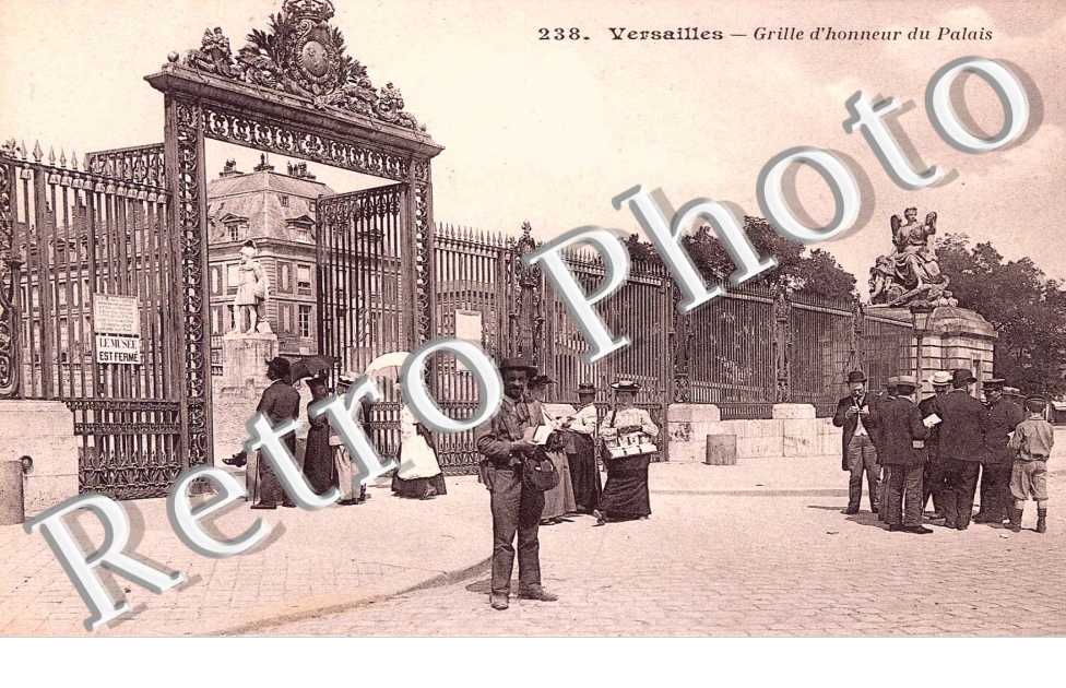 GRILLE D'HONNEUR DU PALAIS
