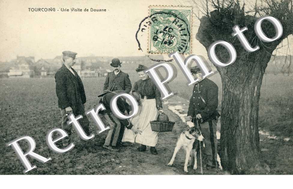 UNE VISITE A LA DOUANE