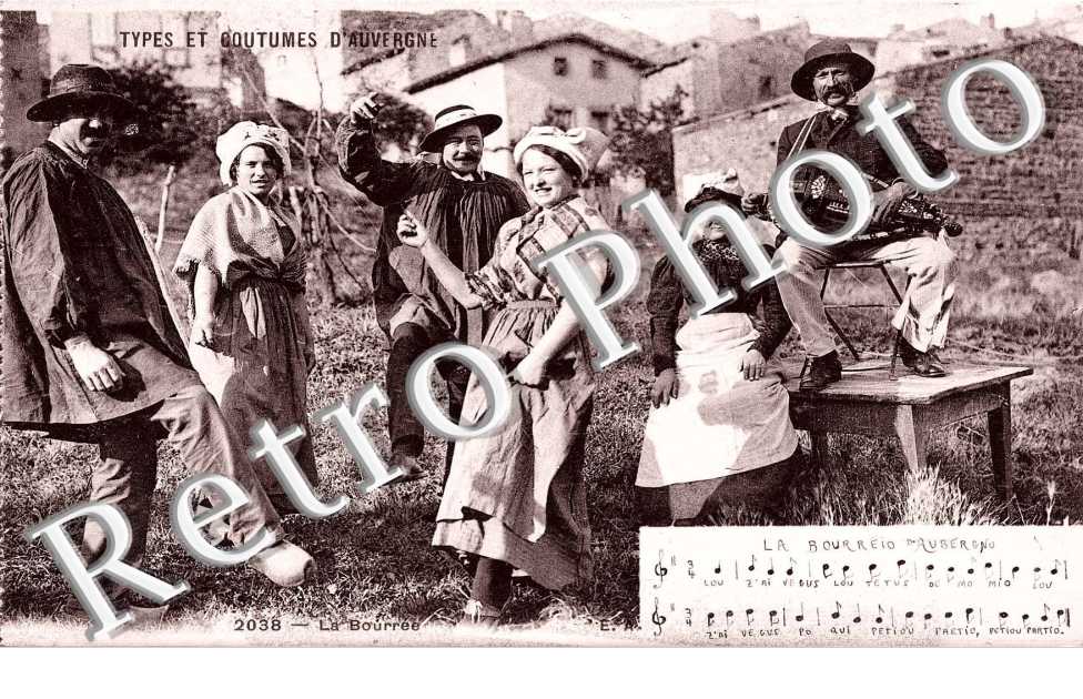  LA BOURREE