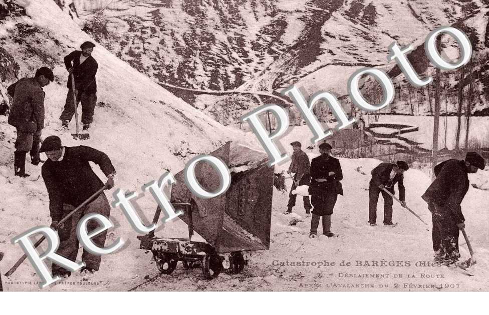 catastrophe de Bareges Apres l'avalanche du 2 fevrier 1907