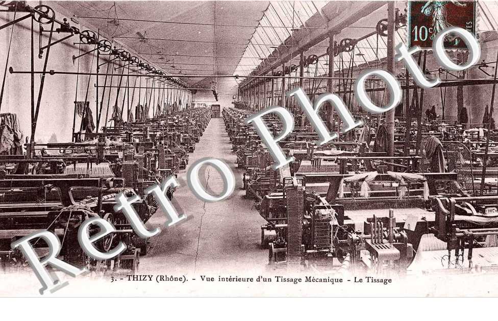 VUE INTERIEURE D'UN TISSAGE MECANIQUE