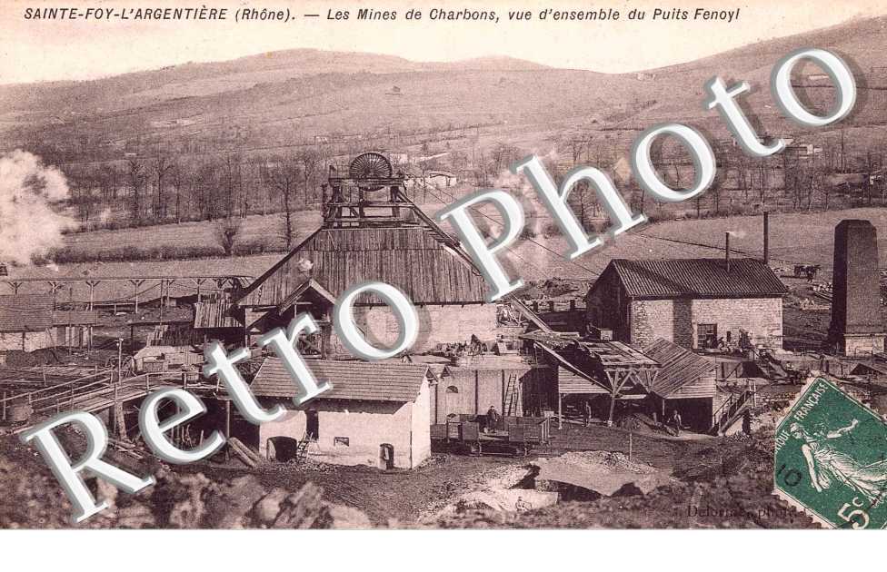Les mines de charbons vue d'ensemble du puits Fenoyl