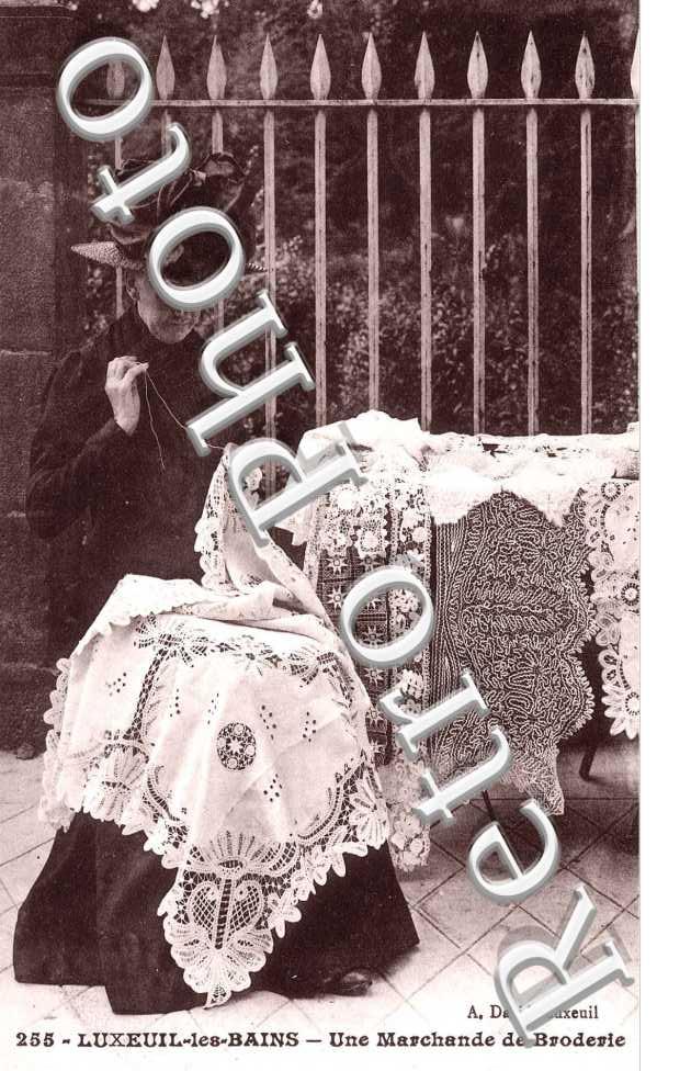 une marchande de broderie