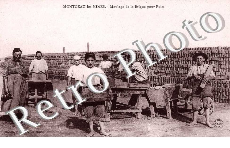 Moulage de la brique pour puits