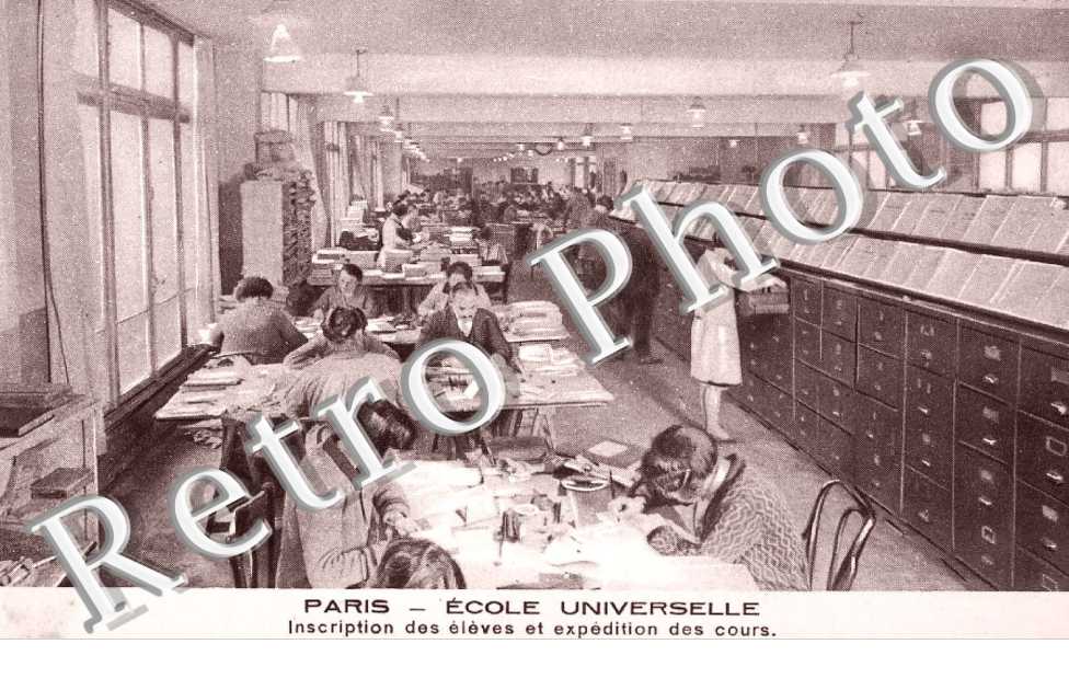 Ecole Universelle, Inscirption des eleves et expedition des cours