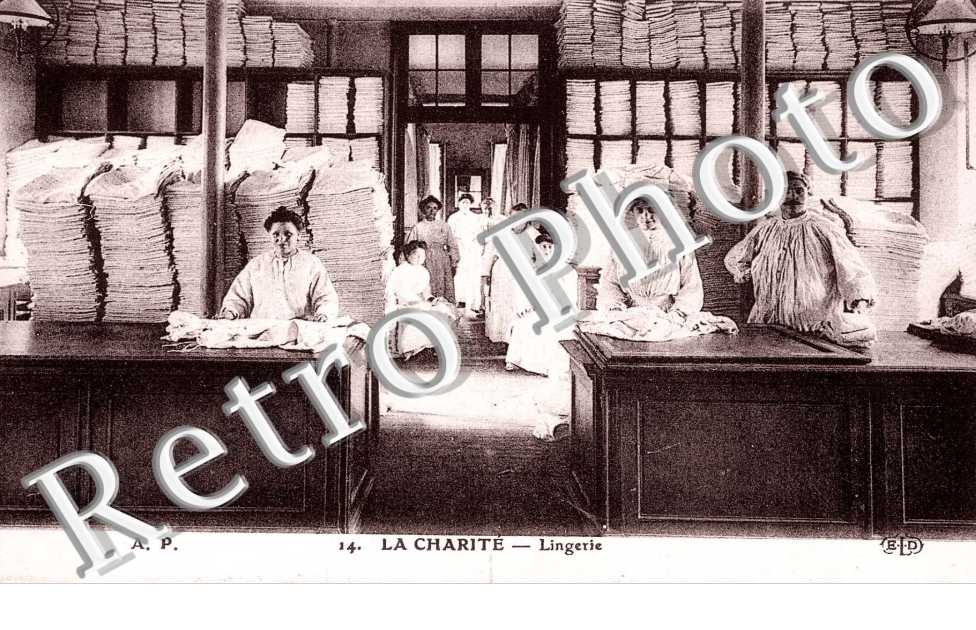 La Charite, Lingerie