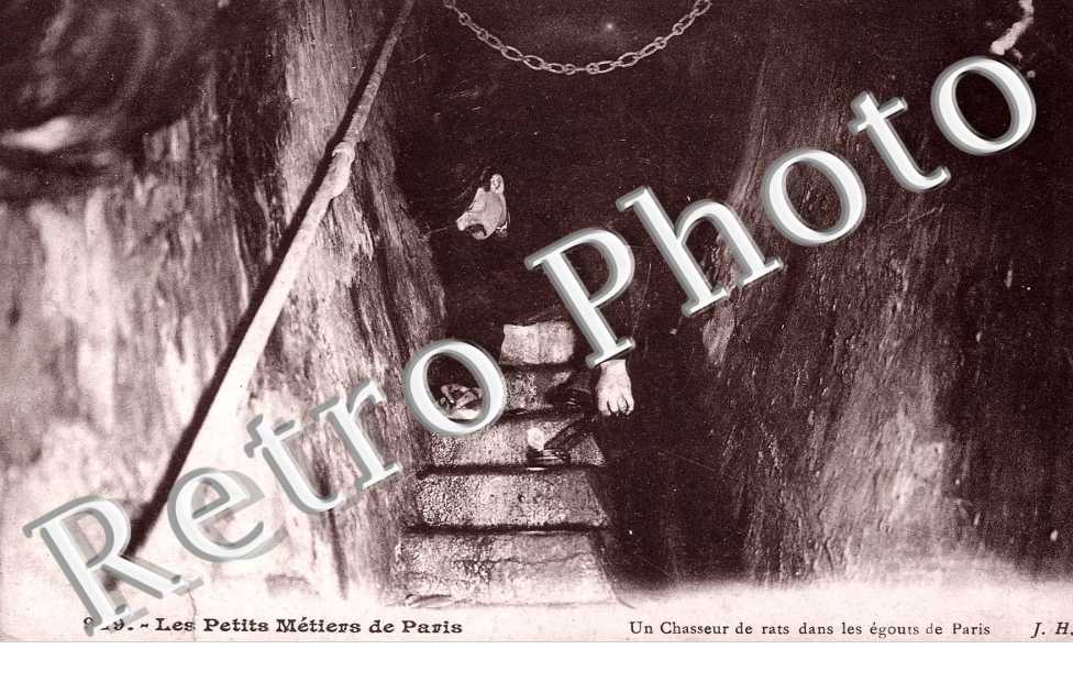 Les Petits metiers de Paris  Un chasseur de rats dans les egouts