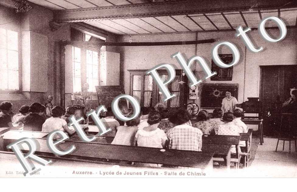 lycee de jeunes filles, salle de chimie