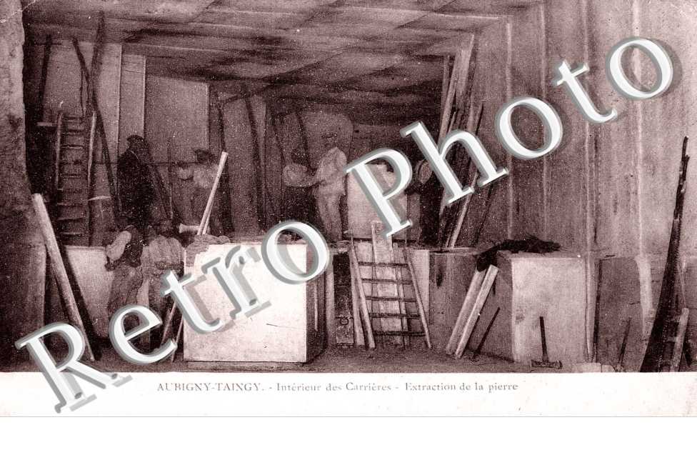 Interieur des carrieres - extraction de la pierre