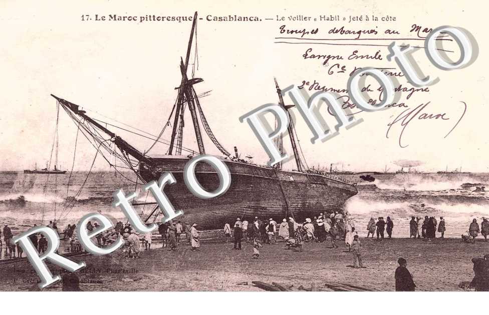 Le voilier " Habil " jete a la cote