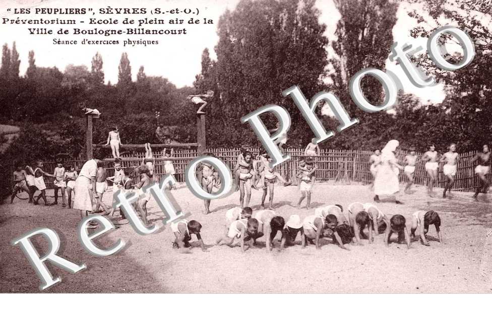 "Les peupliers" Ecole de plein air de la ville de Boulogne Billancourt - Seances d'exercices physiques