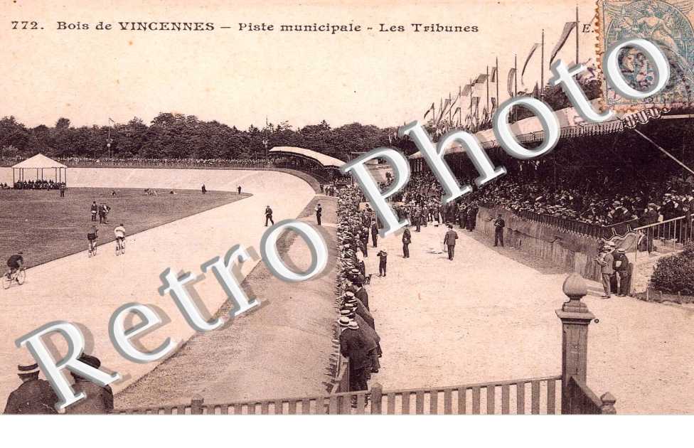 Bois de Vincennes - Piste municipale - Les tribunes (sport cyclisme)