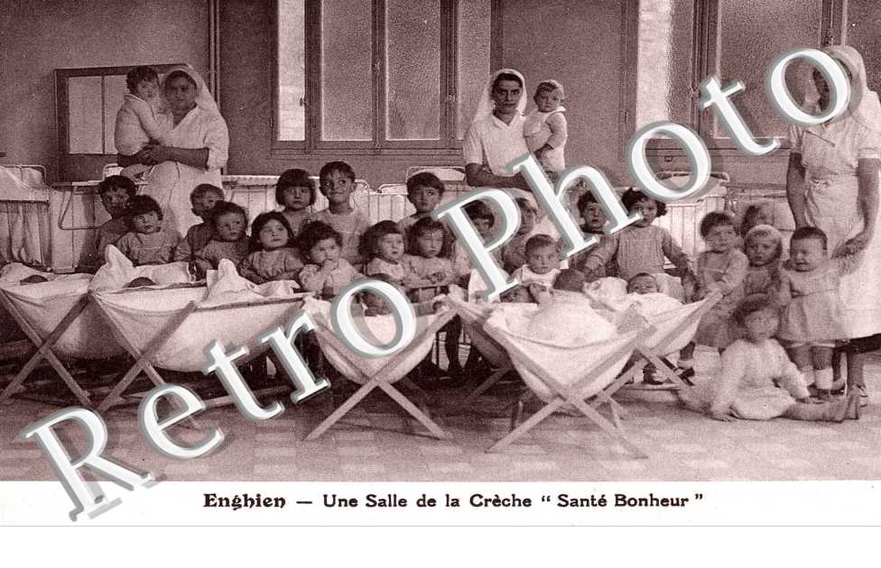 UNE SALLE DE LA CRECHE