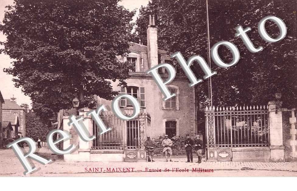 ENTREE DE L'ECOLE MILITAIRE
