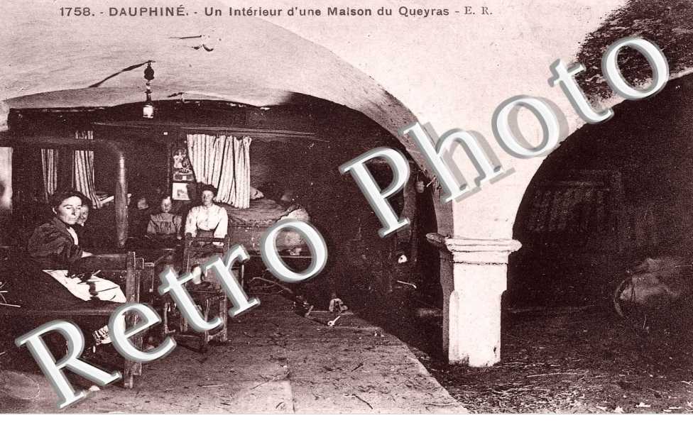 Dauphine Un interieur d'une maison du Queyras