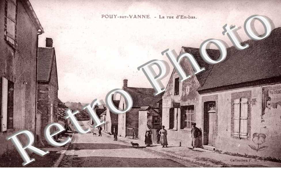 la rue d'en bas