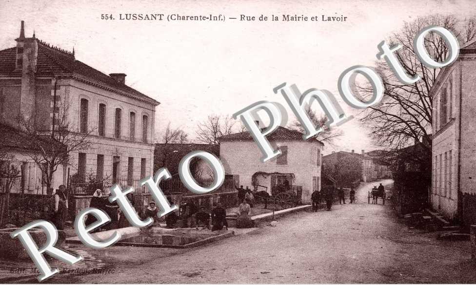 Rue de la mairie et lavoir