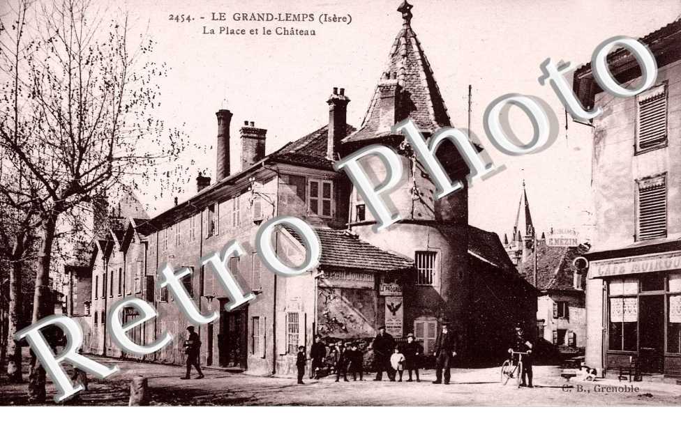 la place et le chateau