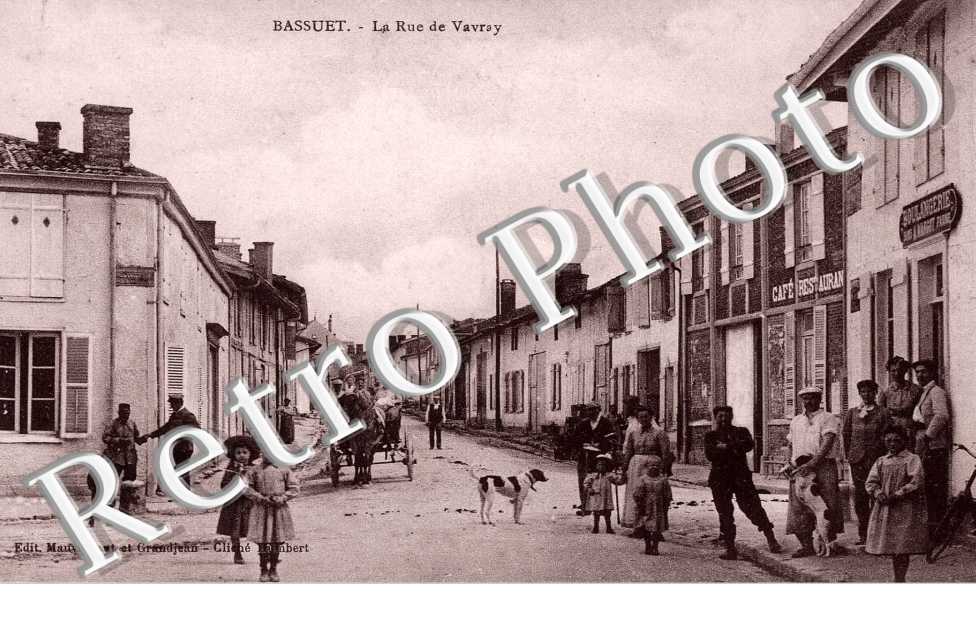 LA RUE DE V.