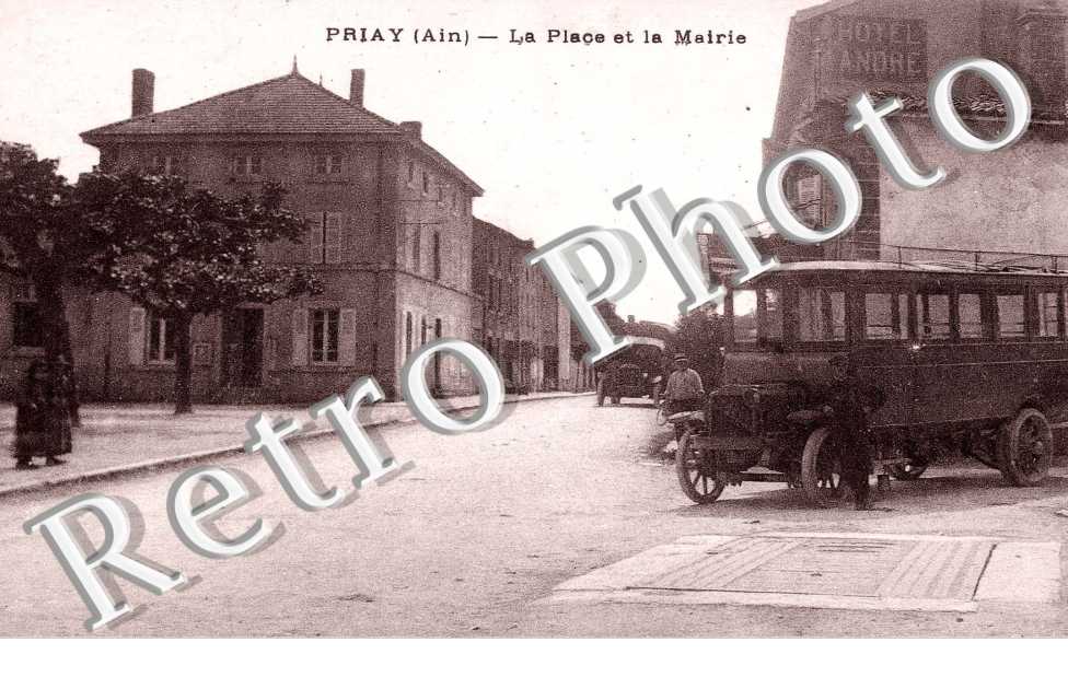 La Place et la Mairie