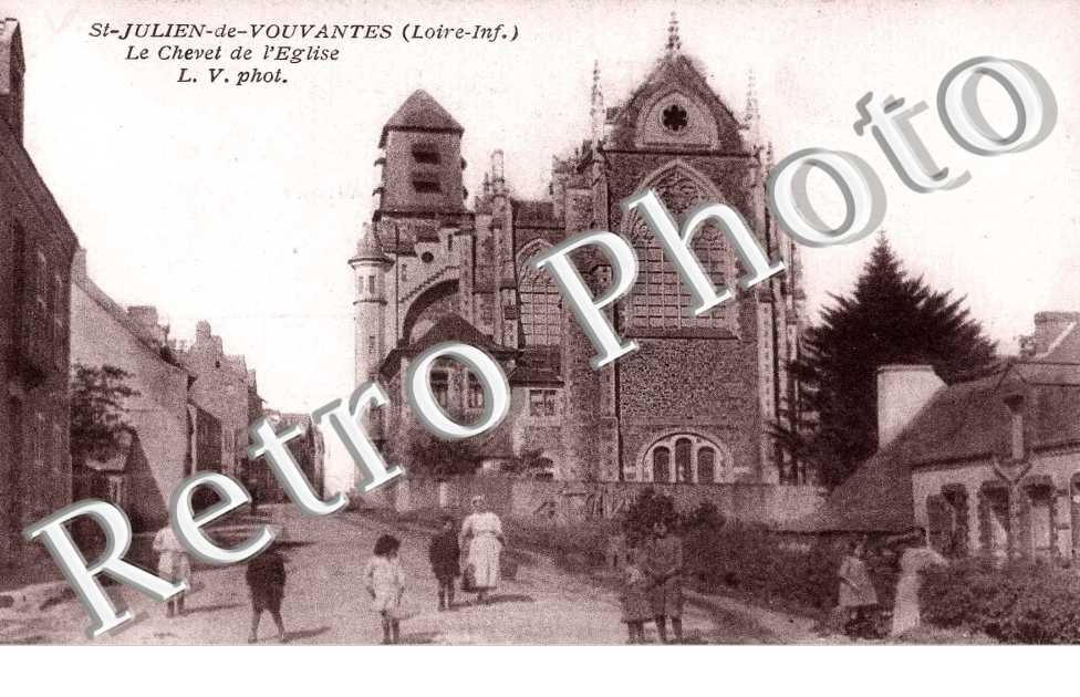LE CHEVET DE L'EGLISE-L.V. PHOT.