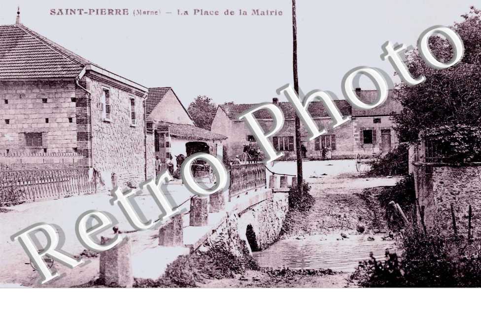 LA PLACE DE LA MAIRIE
