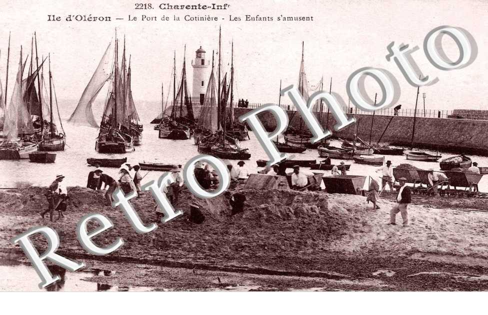 le port, les enfants s'amusent
