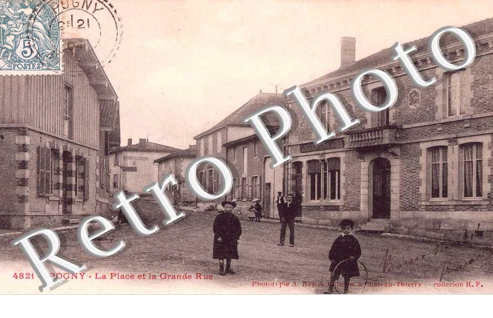 la place et la Grande Rue