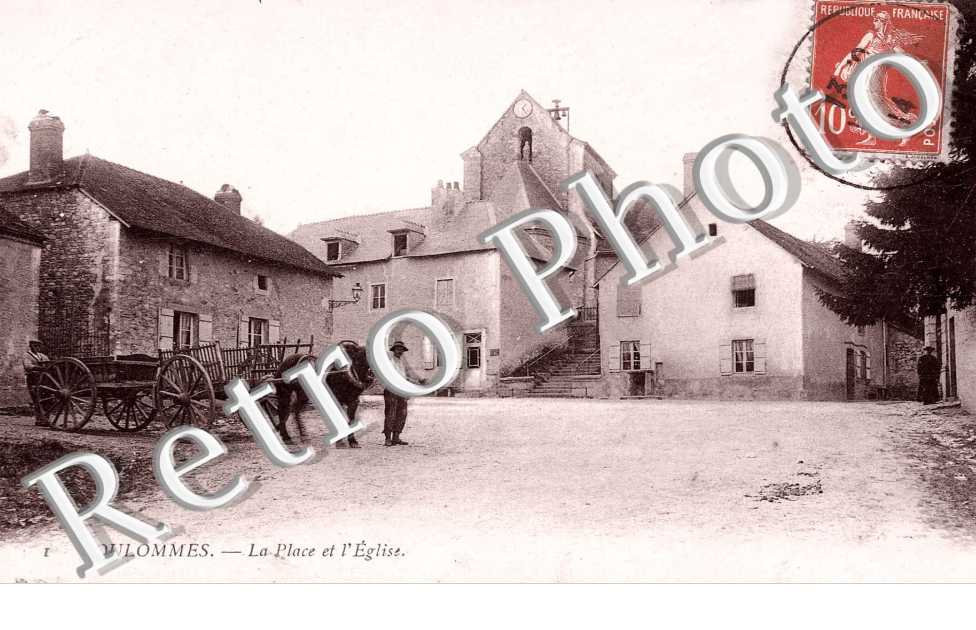 La place et l'eglise