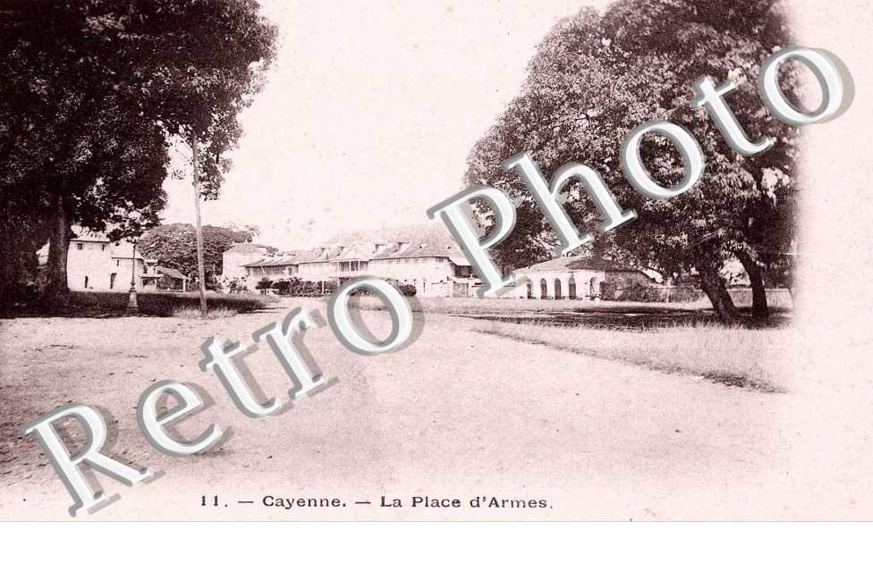 LA PLACE D'ARMES