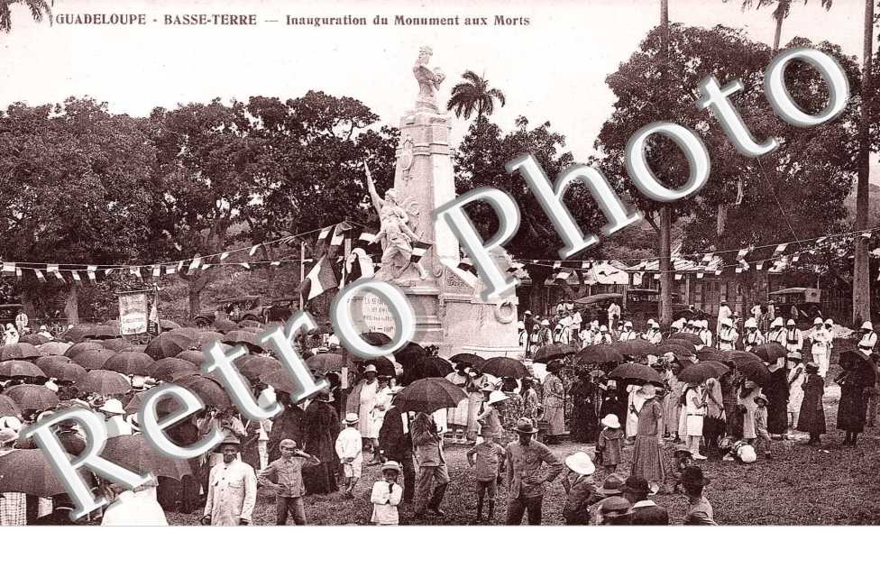 INAUGURATION DU MONUMENT AUX MORTS