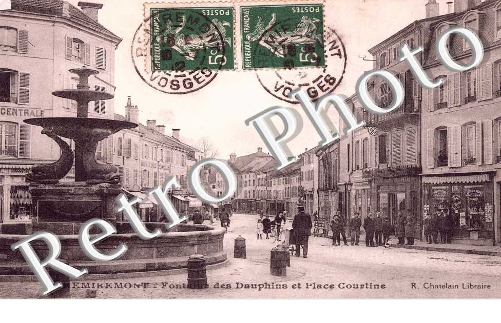Fontaine des dauphins et place Courtine