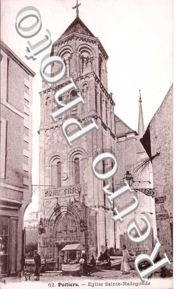 EGLISE SAINTE RADEGONDE