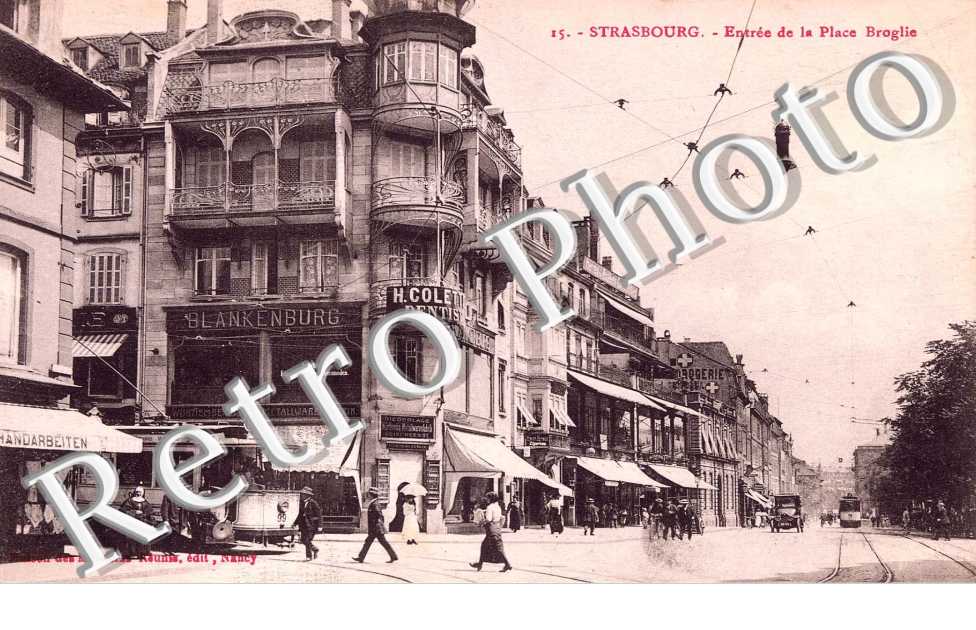 Entree de la Place Broglie