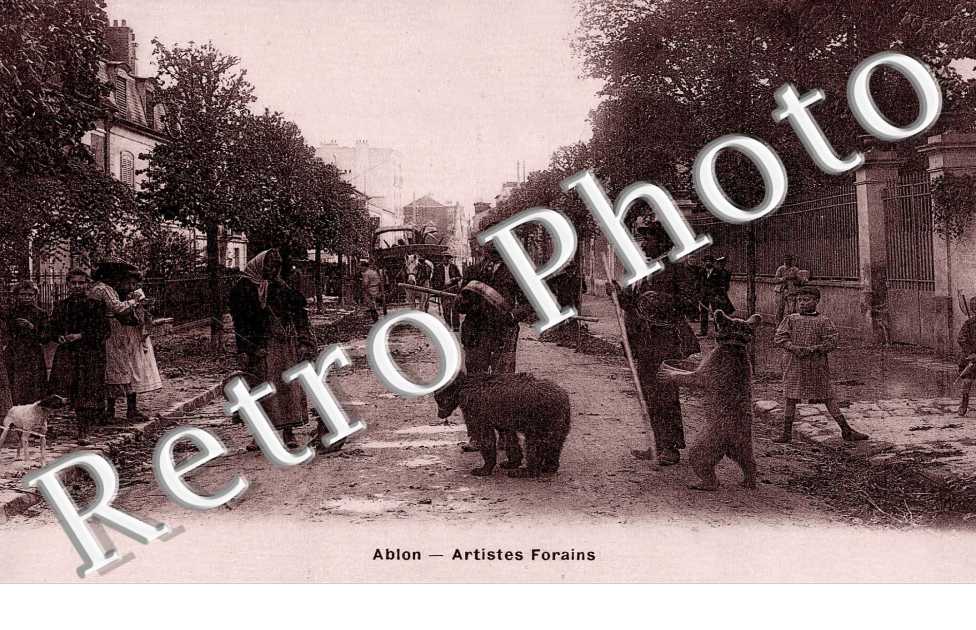Artistes Forains - Montreur d'Ours