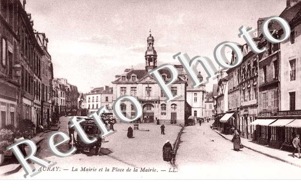 la mairie et la place de la mairie