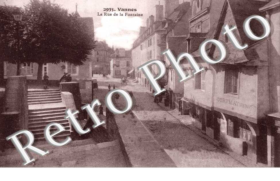 LA RUE DE LA FONTAINE