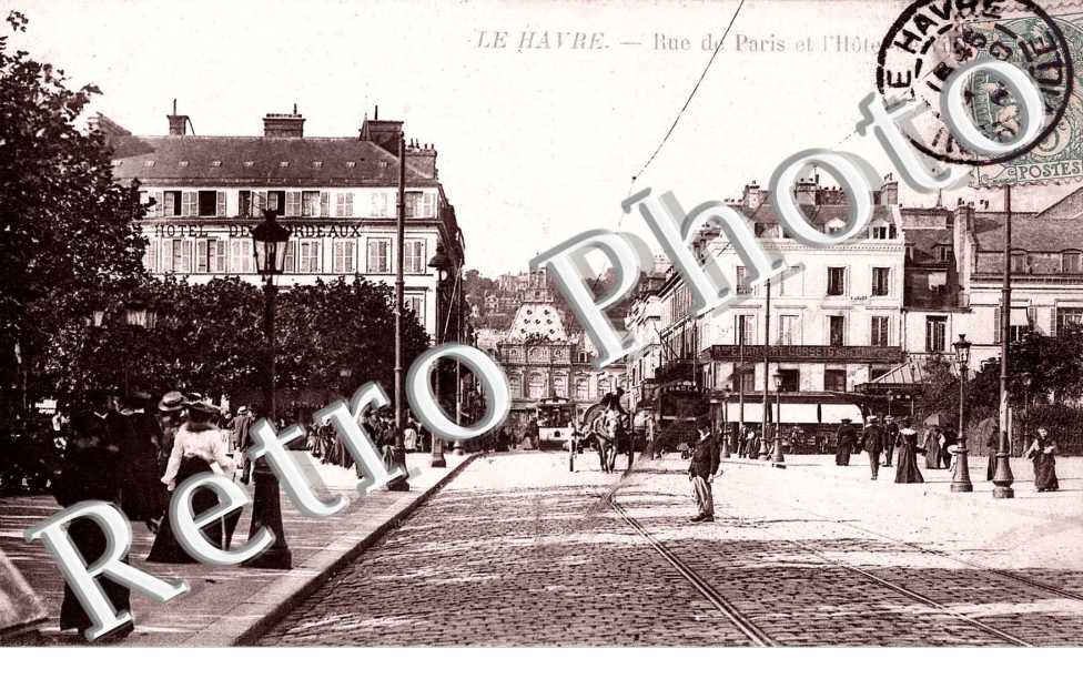 Rue de Paris et l'Hotel de Ville