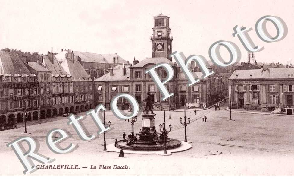 la Place DUCALE