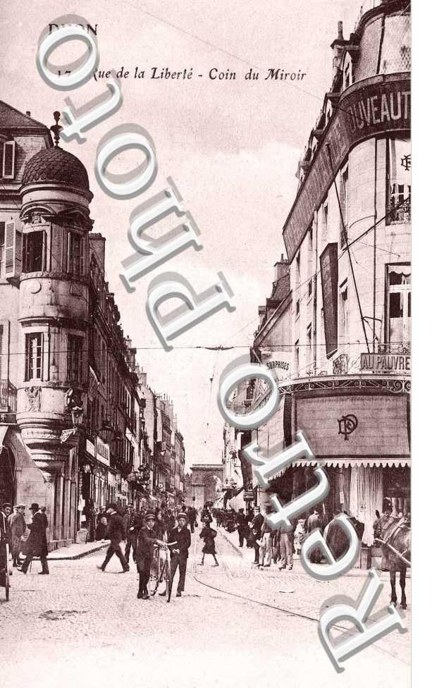 Rue de la liberte - coin du miroir
