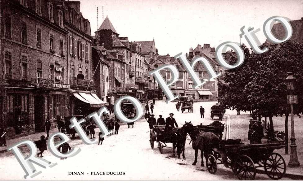 PLACE DUCLOS