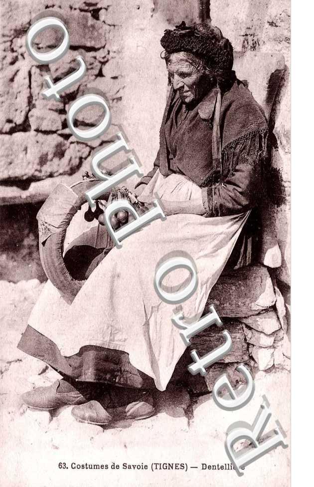 Costumes de Savoie - Denteliere