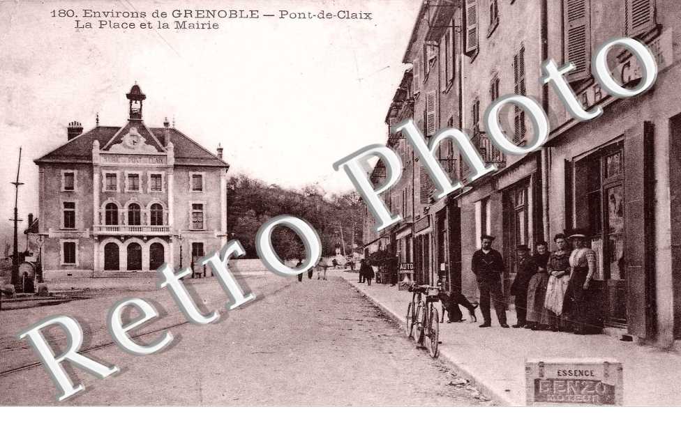 la place et la mairie