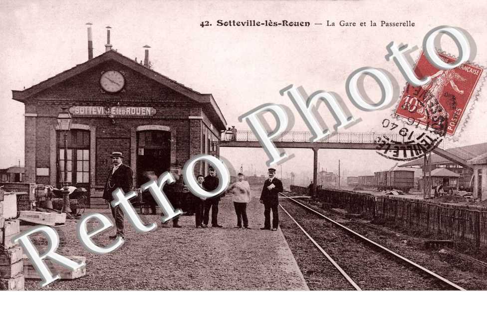 La gare et la passerelle