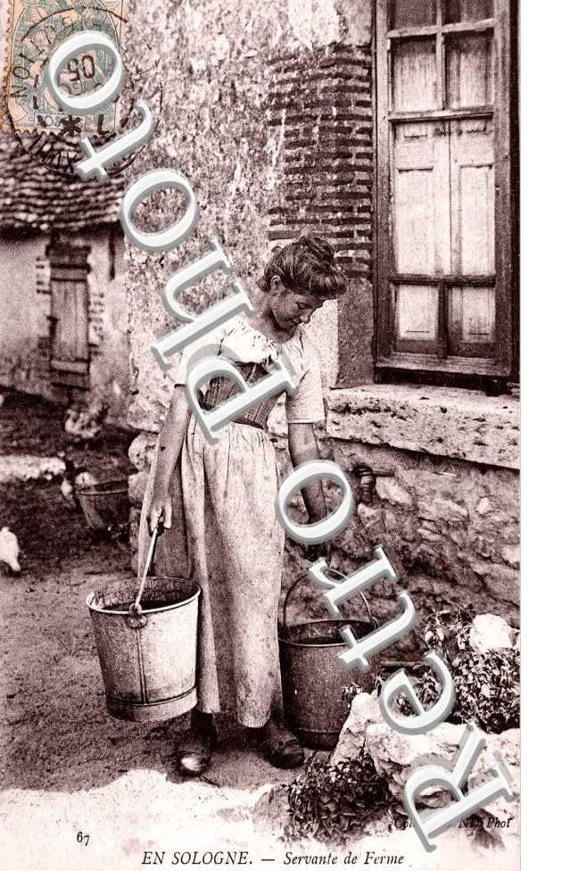 Servante de Ferme