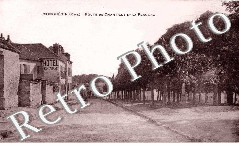 route de Chantilly et la place