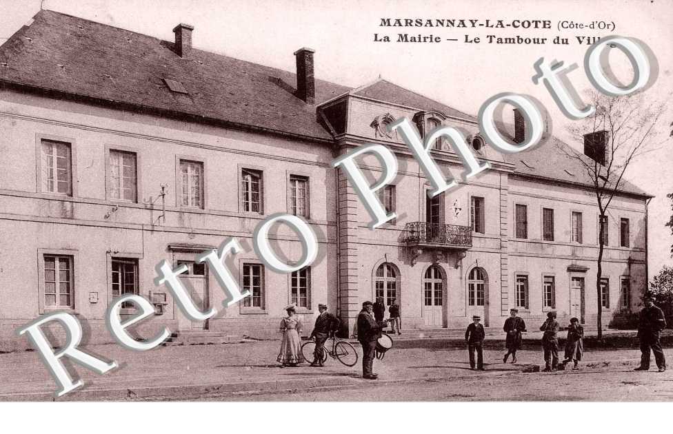 La mairie - le Tambour du village