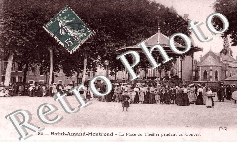LA PLACE DU THEATRE