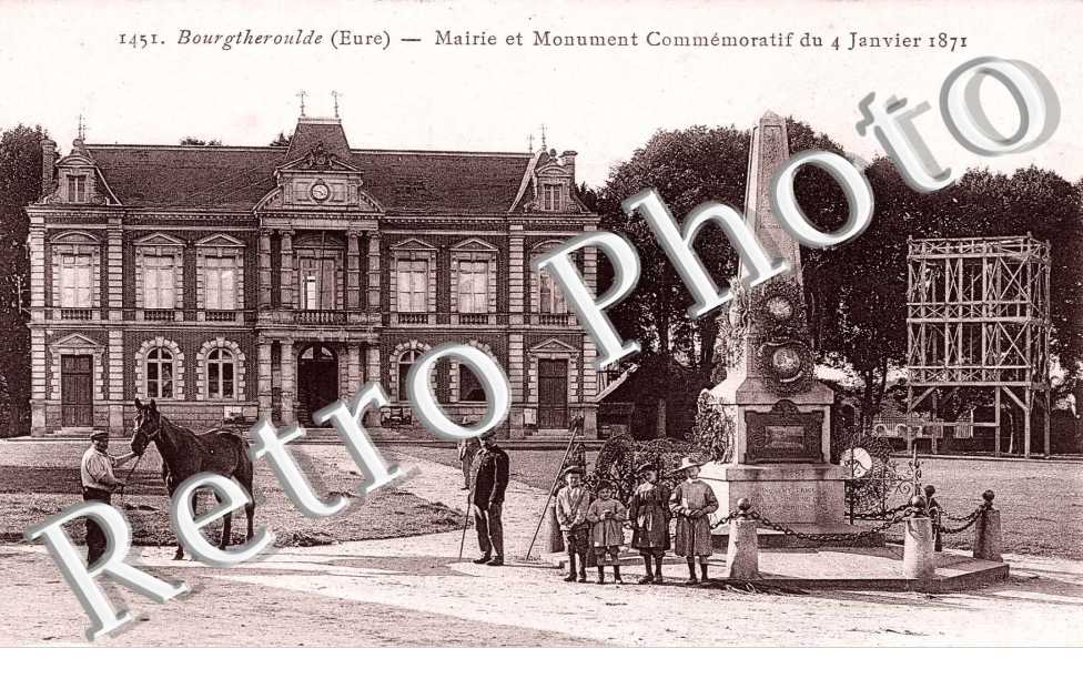mairie et monument commemoratif du 4 janiver 1871
