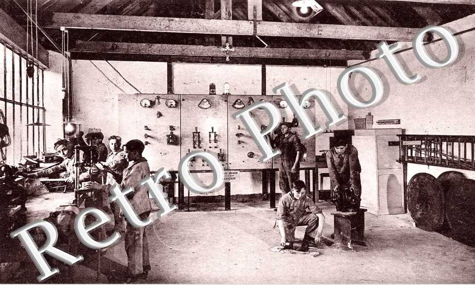 Orphelinat Saint-Michel Atelier d'electricite et tableau de distribution